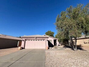 Building Photo - 8742 W Manzanita Dr