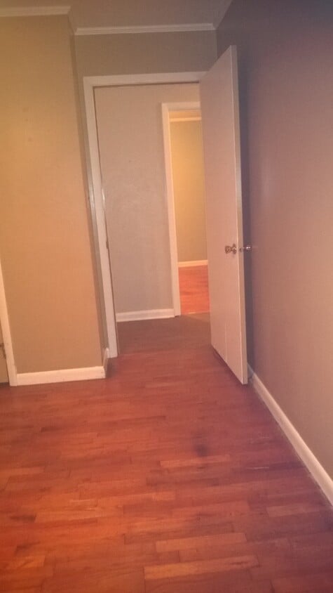 Primary Photo - 310 N 14th Ave