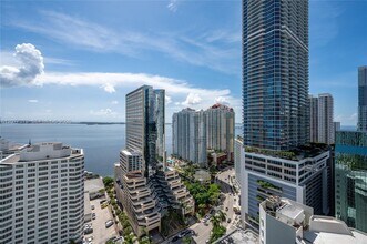 Building Photo - 951 Brickell Ave