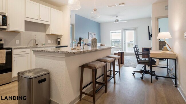 Foto del edificio - 12020 Brush Hl Rd