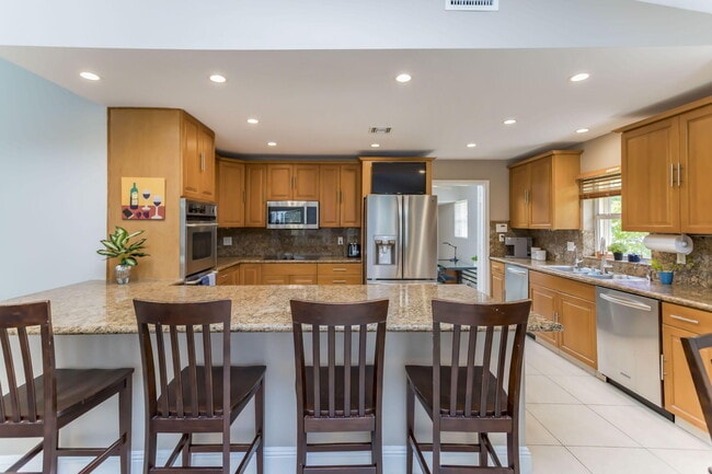 Building Photo - 7572 Silver Woods Ct