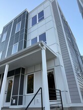 Building Photo - 909 Bainbridge St