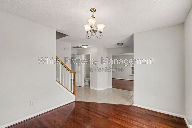 Foto del edificio - 1716 Starling Ct