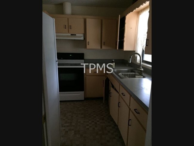 Building Photo - 3134 Bon Air Dr