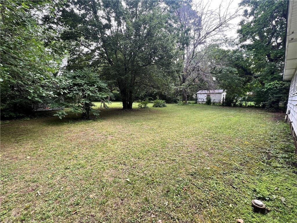Building Photo - 2124 W Wedington Dr