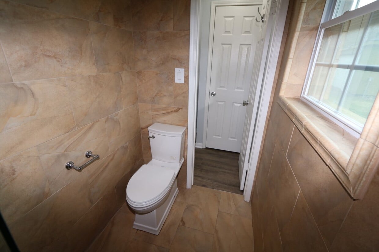 Building Photo - 12615 Huntington Venture Dr