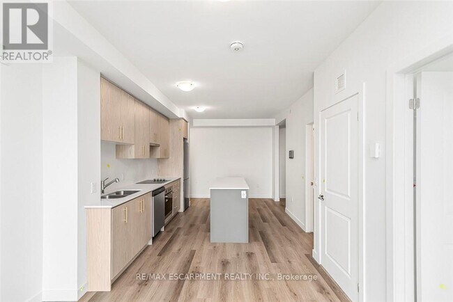 Photo du bâtiment - 461 Green Rd