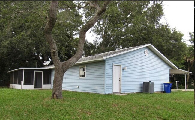 Building Photo - 1934 Evergreen Dr