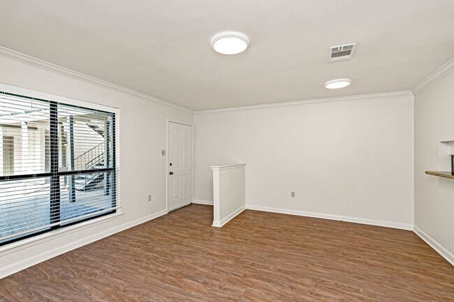 Foto del edificio - 1 Bedroom Downstairs Condo Community Pool