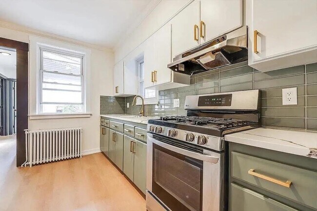 Foto del edificio - 608 Palisade Ave