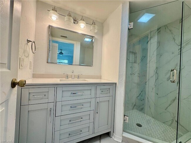 Foto del edificio - 661 Squire Cir