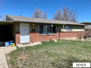 Building Photo - 2024 Orchard Pl