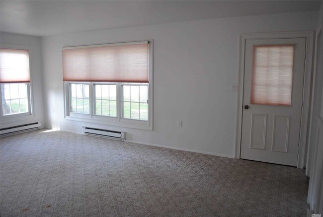 Building Photo - 472 Stratford Ln