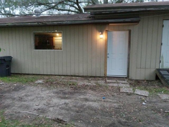 Building Photo - 230 Cherry Ln