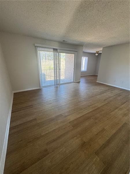 Building Photo - 3256 Covington Dr