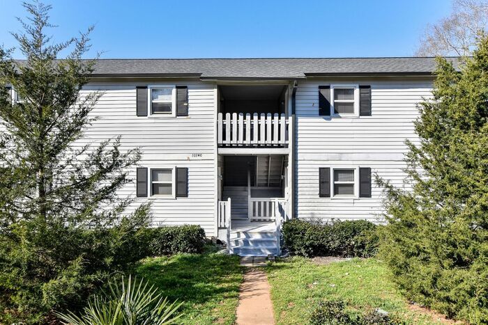 Primary Photo - ***FIRST MONTH FREE*** Newly remodeled 2 b...