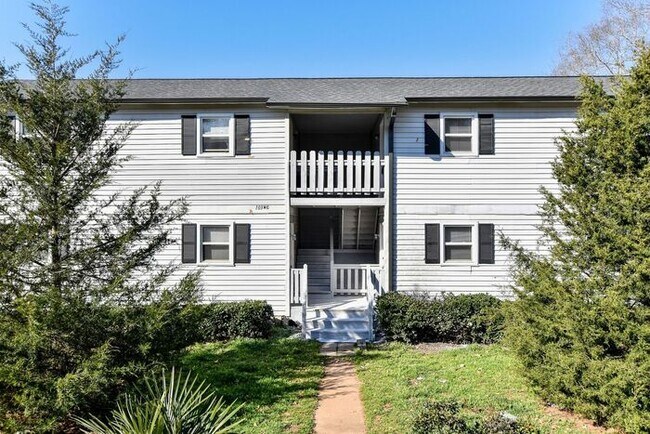 Building Photo - Newly remodeled 2 bed, 1 bath single story...