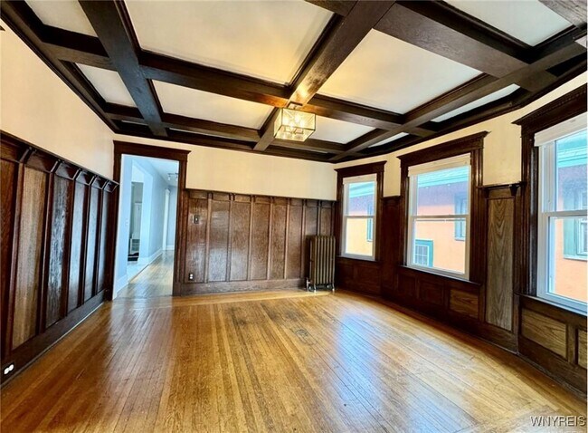 Building Photo - 602 Bird Ave