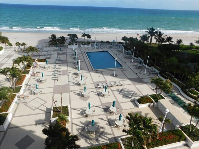 Building Photo - 1620 S Ocean Blvd