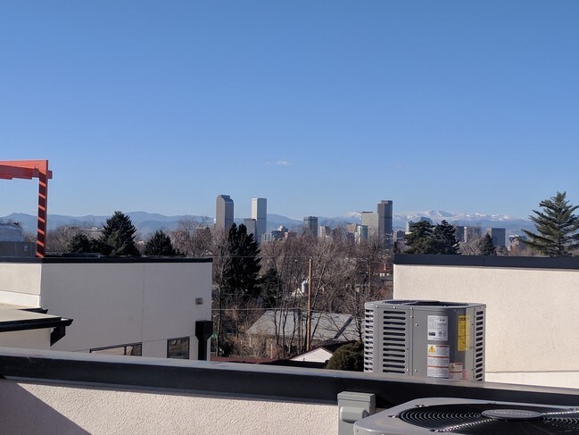 Foto del edificio - 3038 Wilson Ct