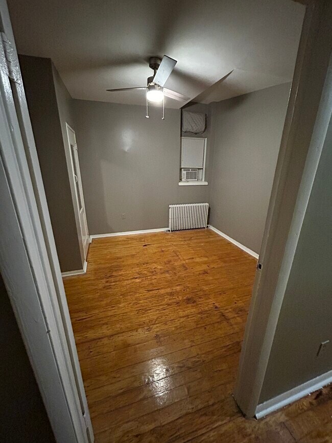 bedroom - 1839 S 56th St