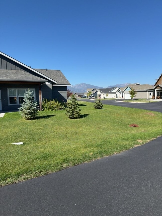 Building Photo - 929 Doty Ln