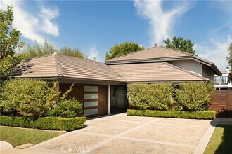 Building Photo - 1465 Eastwind Cir