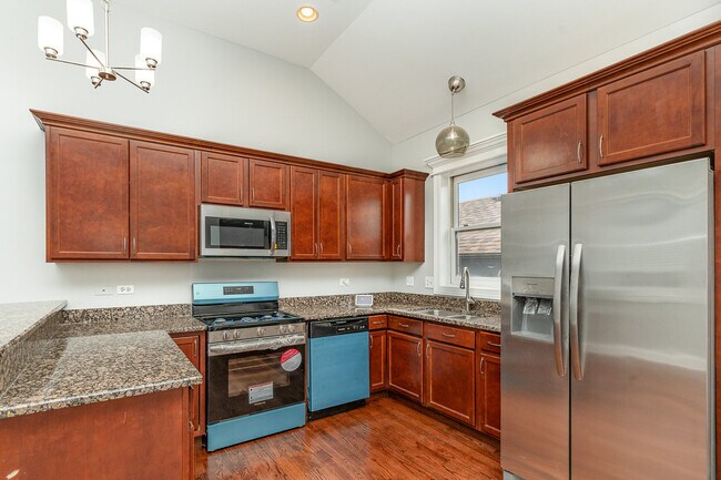 Foto del edificio - 641 E 50th St
