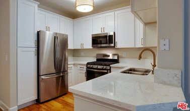 Building Photo - 348 Hauser Blvd