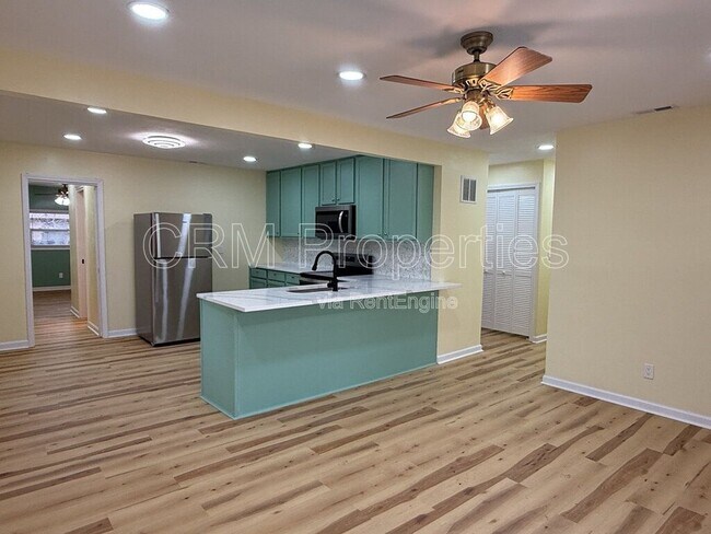 Foto del edificio - 808 Maumee Dr