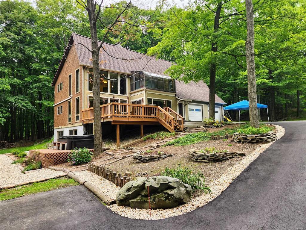 Foto principal - 436 N Elting Corners Rd