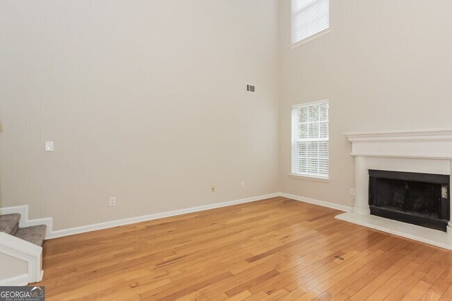 Building Photo - 4810 Enclave Dr
