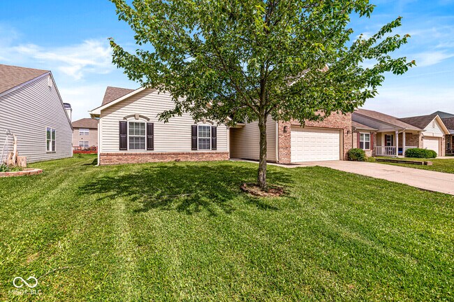 Foto del edificio - 2747 Foxbriar Pl