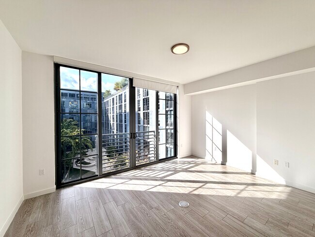 Foto del edificio - 328 NW 33rd St