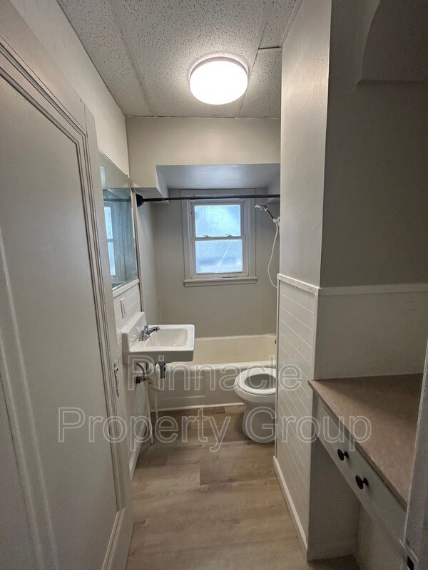 Foto del edificio - 834 N Leroy St