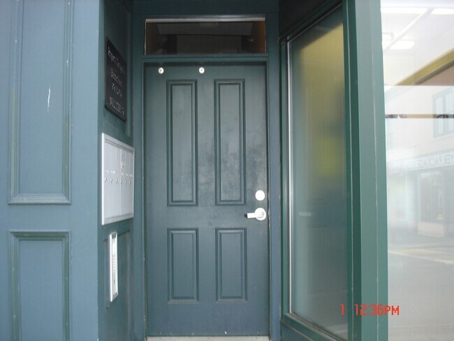Building Photo - 49 Main St