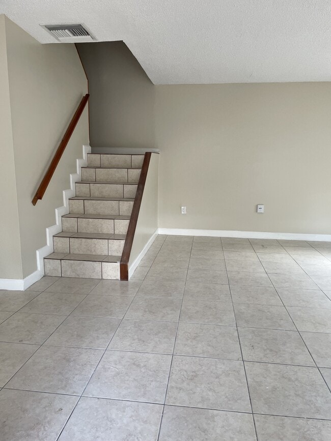 Photo - 4702 SW 67th Ave Townhome