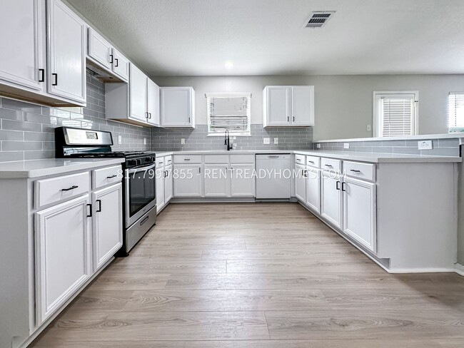 Building Photo - 5131 Lamppost Hill Ct