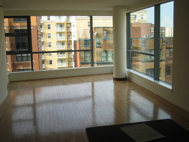 Foto del edificio - 1117 10th St NW