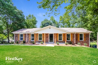 Building Photo - 1810 Chestnut Dr