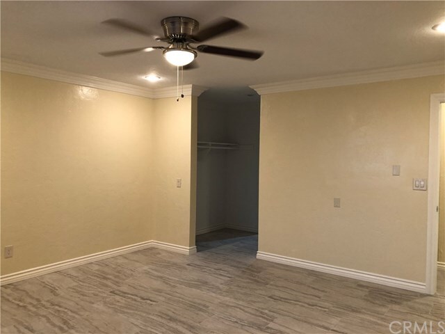 Foto del edificio - 7632 Crescent Ave