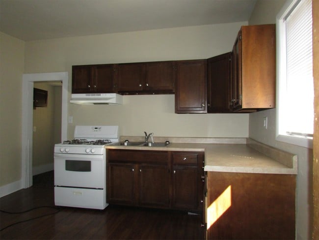Building Photo - 2412 N Peoria Rd