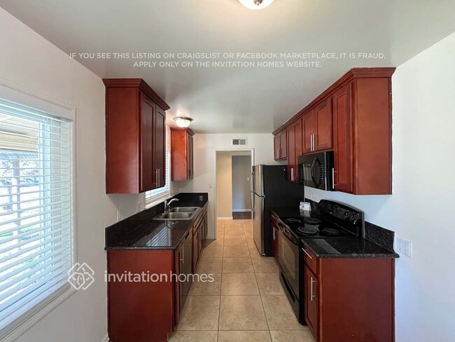 Foto del edificio - 3230 Wright St