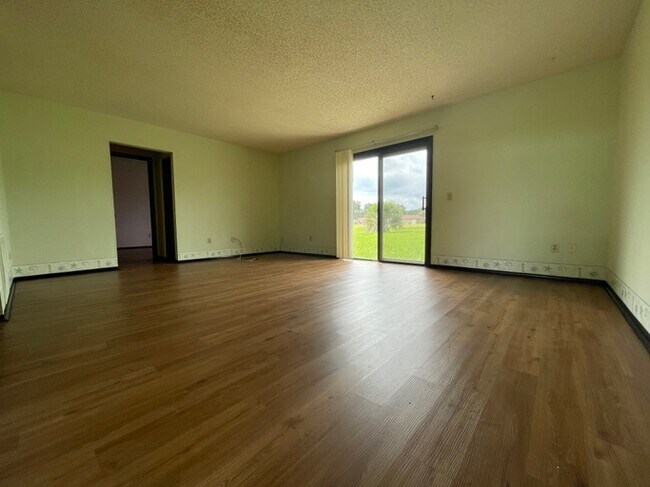 Foto del edificio - 342 Oak Track