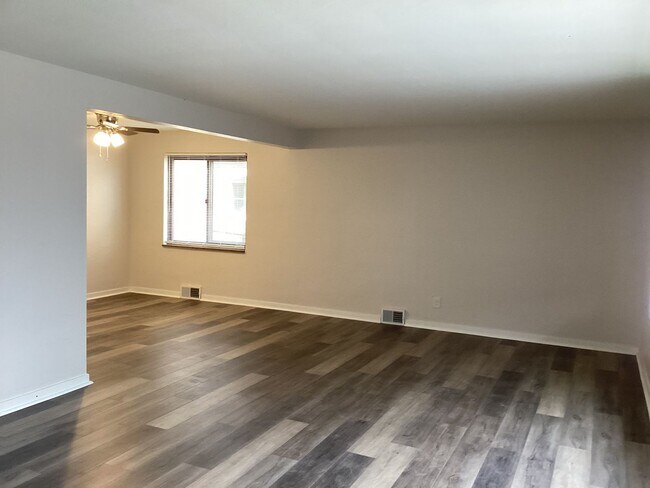 Building Photo - 2934 Clermont Avenue