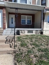 Building Photo - 2647 S 68th St