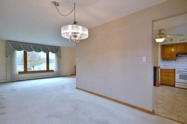 Foto del edificio - 5528 W 103rd St