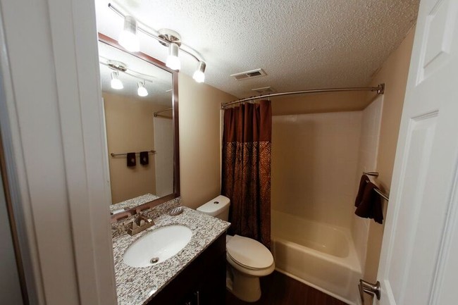 Foto del edificio - 3270 Kenelworth Dr