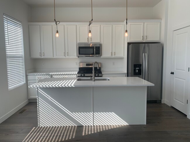 Cocina - 5403 W Big Sur Dr