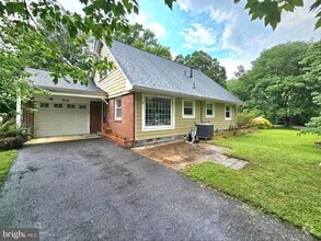 Building Photo - 8134 Keeler St